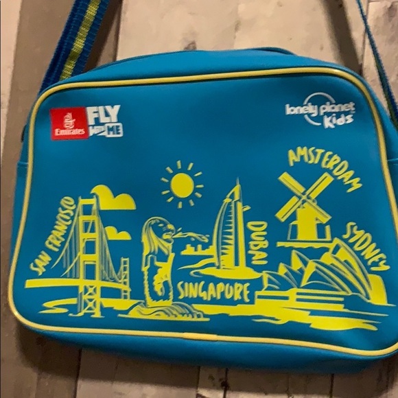 Lonely Planet Kids Blue Ziptop World Travel Bag - Picture 2 of 4